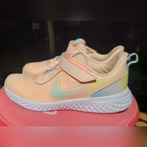 Girl's Nike Tennis Shoes